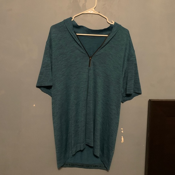 Lululemon men’s workout shirt - Picture 1 of 2
